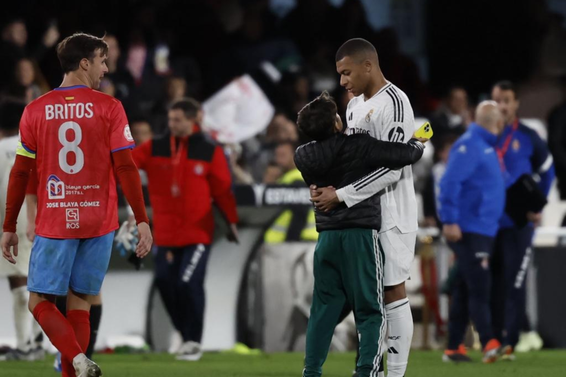 对强敌时 对强敌时